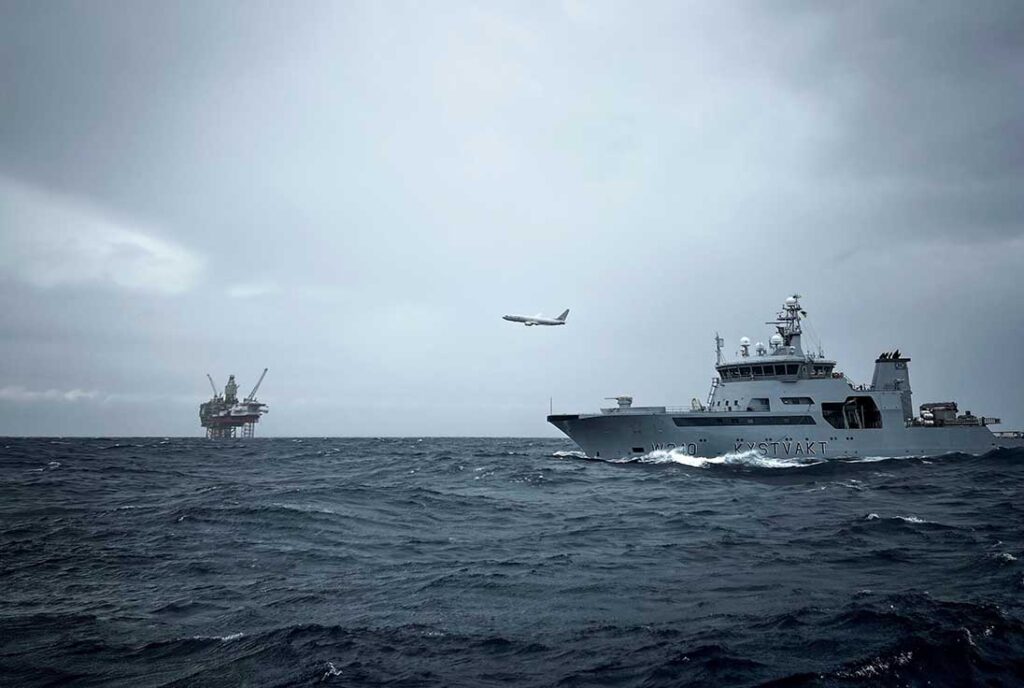 Norway’s government, military, and industry stakeholders are closely integrated in deterring threats to CUI. Here, the air force and coast guard work to secure an offshore commercial installation, during a multinational ‘Nordic Warden’ deployment. [Norwegian Armed Forces]