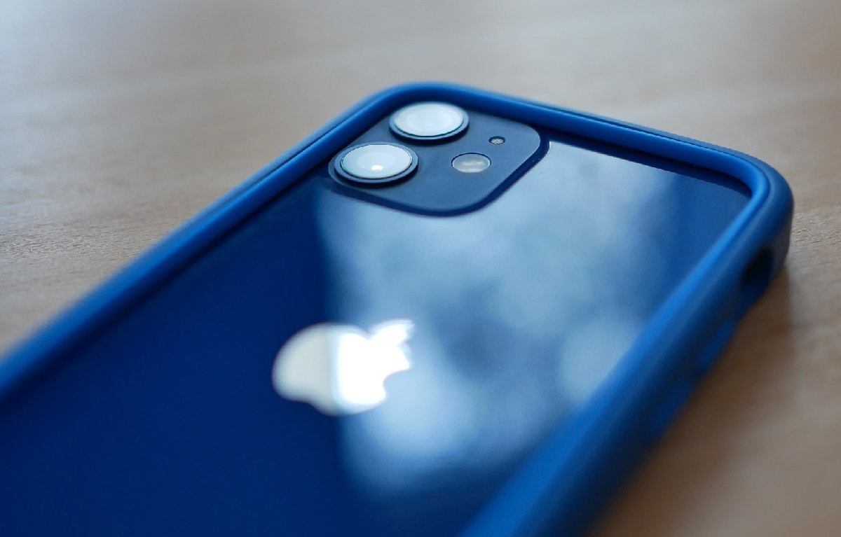 iPhone 13