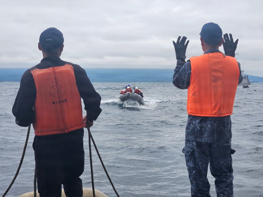 USS Chief and JS Awaji conduct 2JA 2026 mine warfare exercise