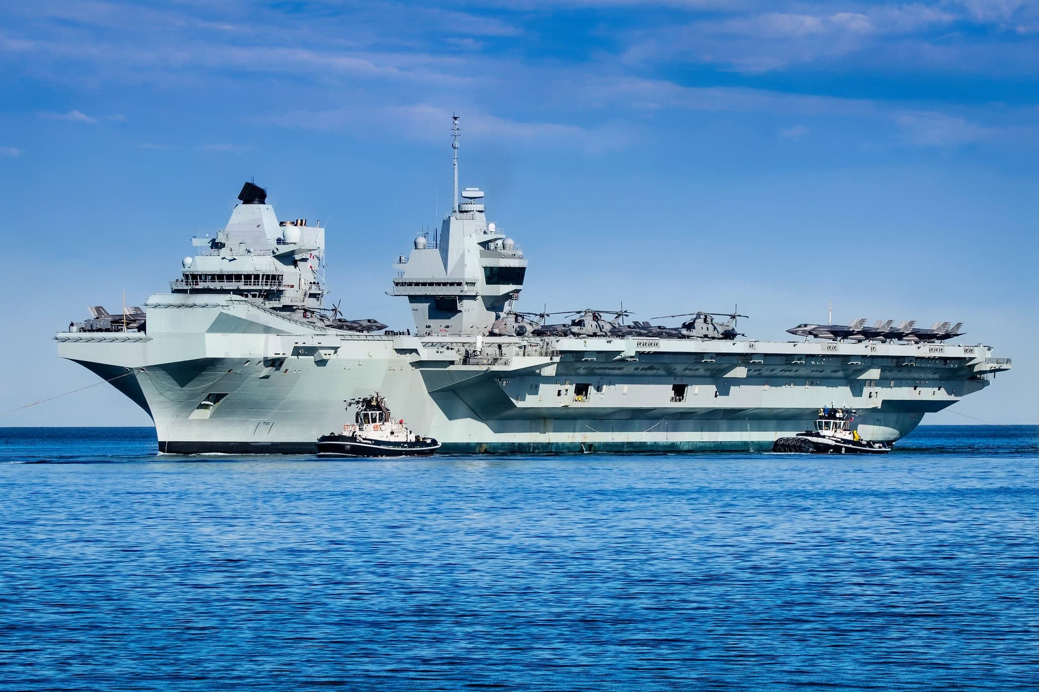 HMS Queen Elizabeth Royal Navy