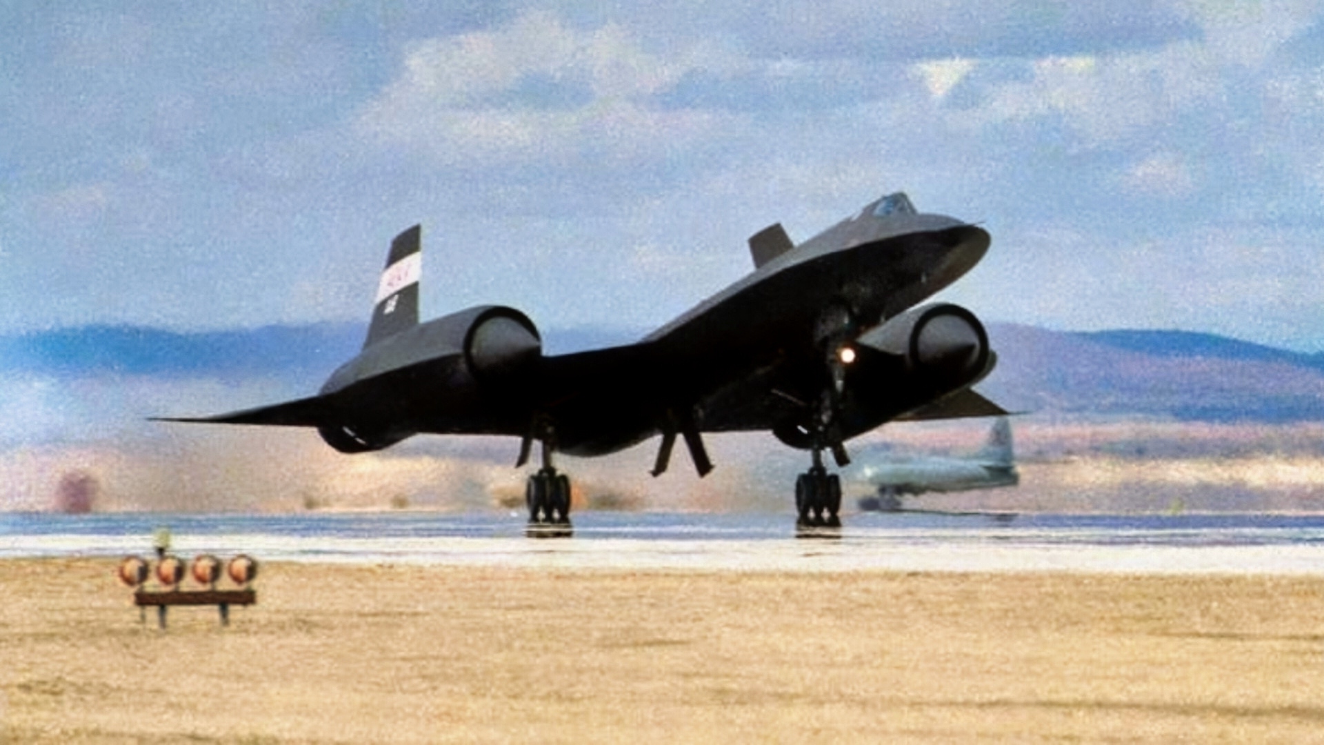 SR-71黑鸟NASA照片发放