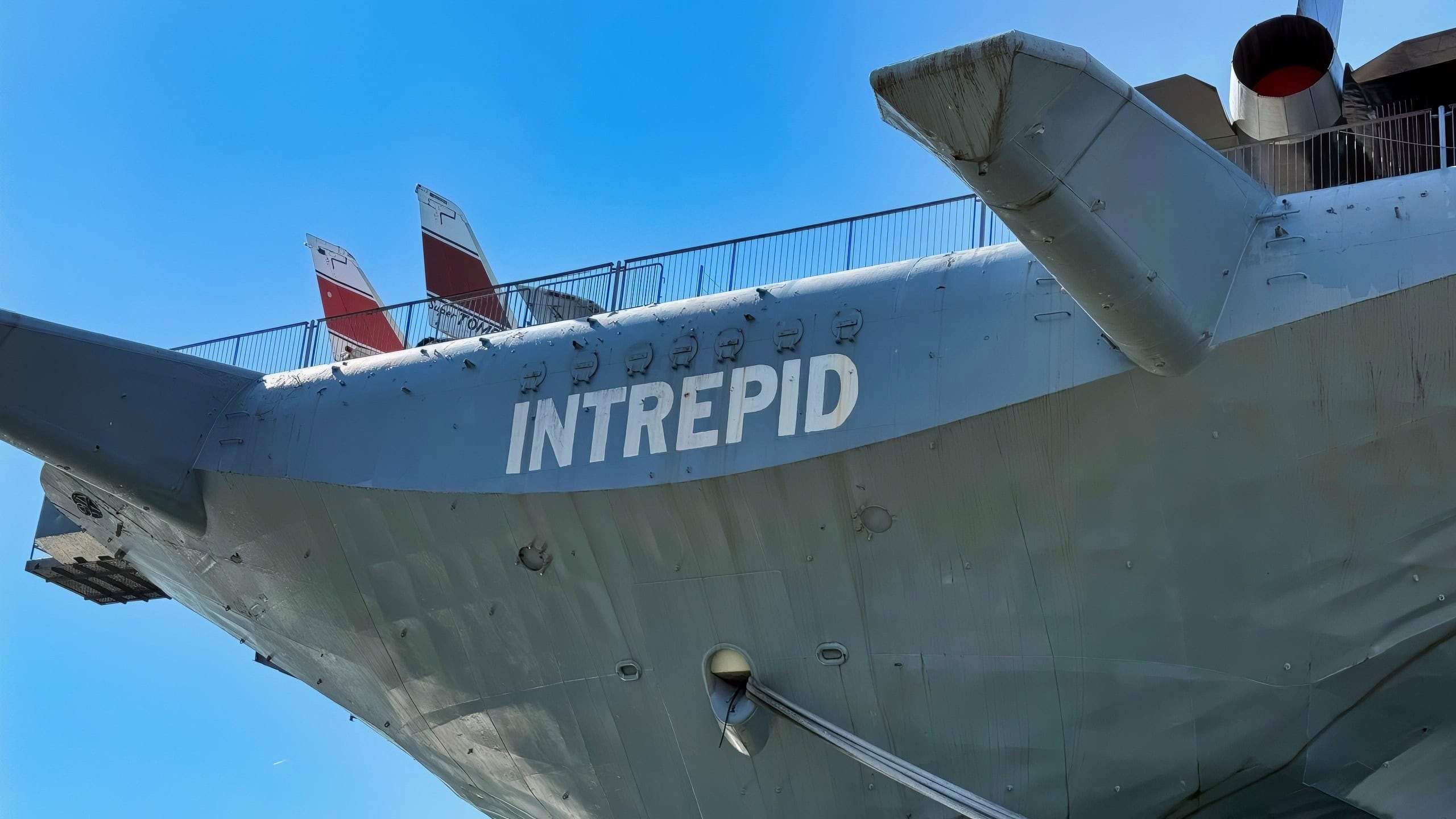 埃塞克斯级航母的USS Intrepid