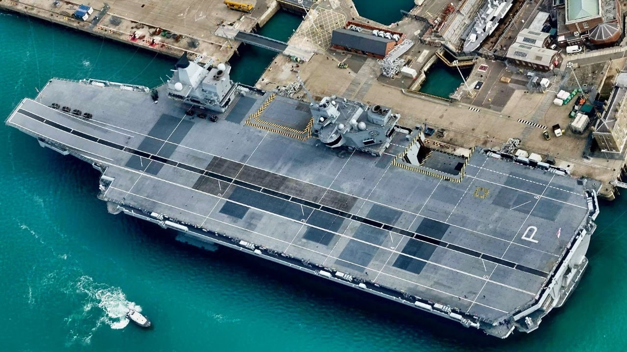 皇家海军。HMS威尔士亲王号航空母舰。