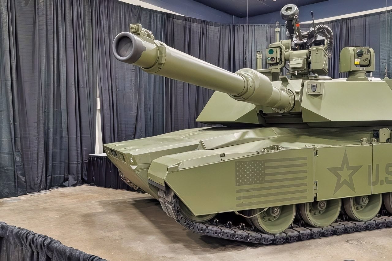 M1E3 Tank at the Detroit Auto Show