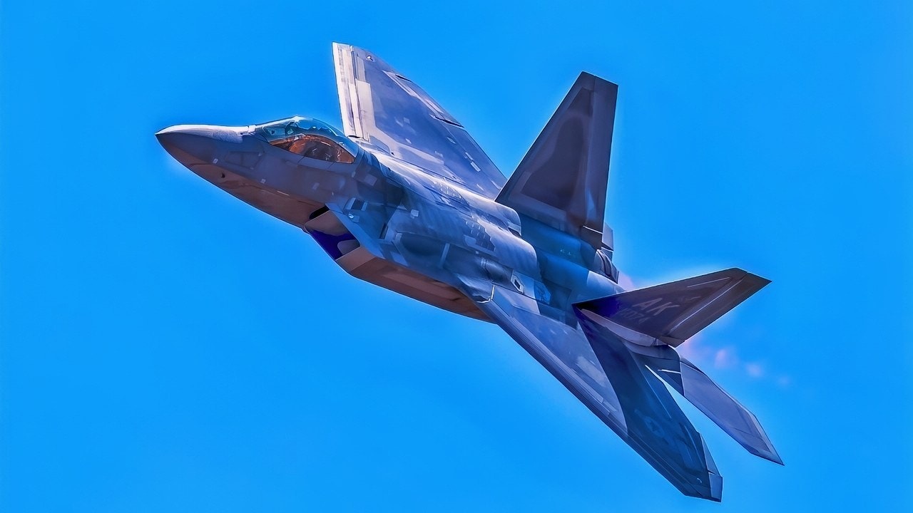 F-22 Raptor Fighter Flying High 