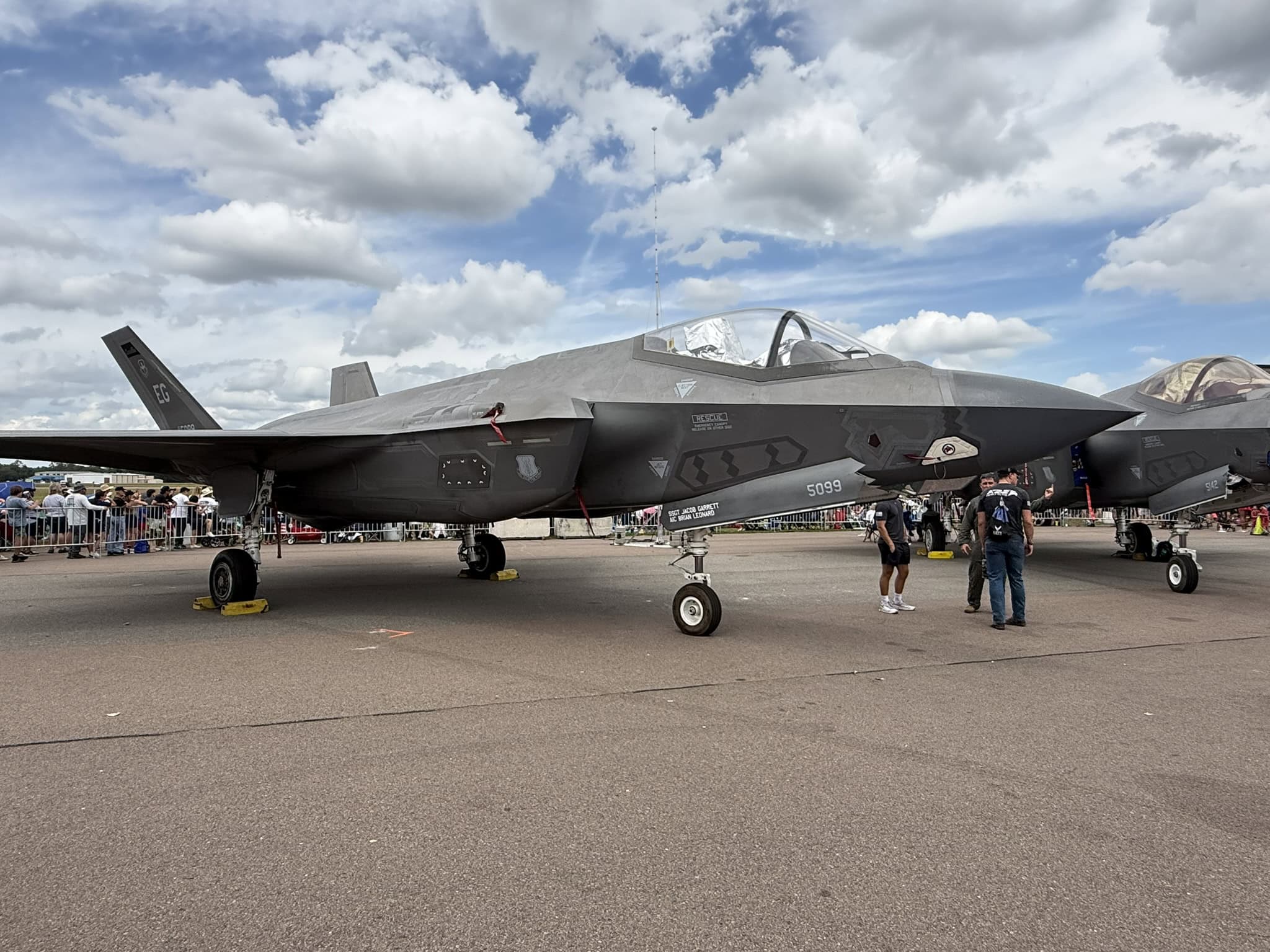 F-35在佛罗里达州Lakeland航空展上。19FortyFive照片。