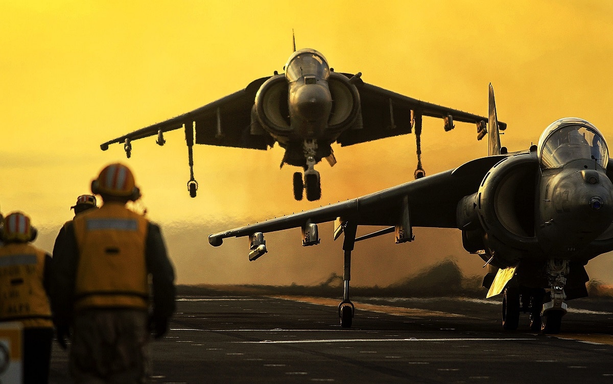 AV-8 Harrier. 