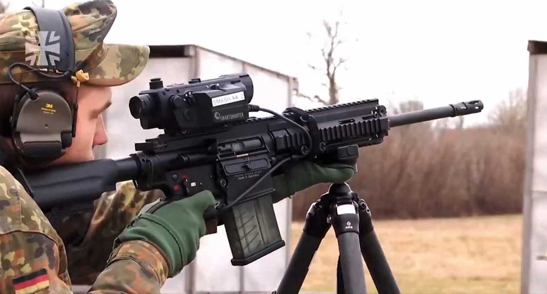 A German soldier fires the G27 sharpshooter rifle with the Smartshooter SMASH X4 fire control device. [Source: German Armed Forces]