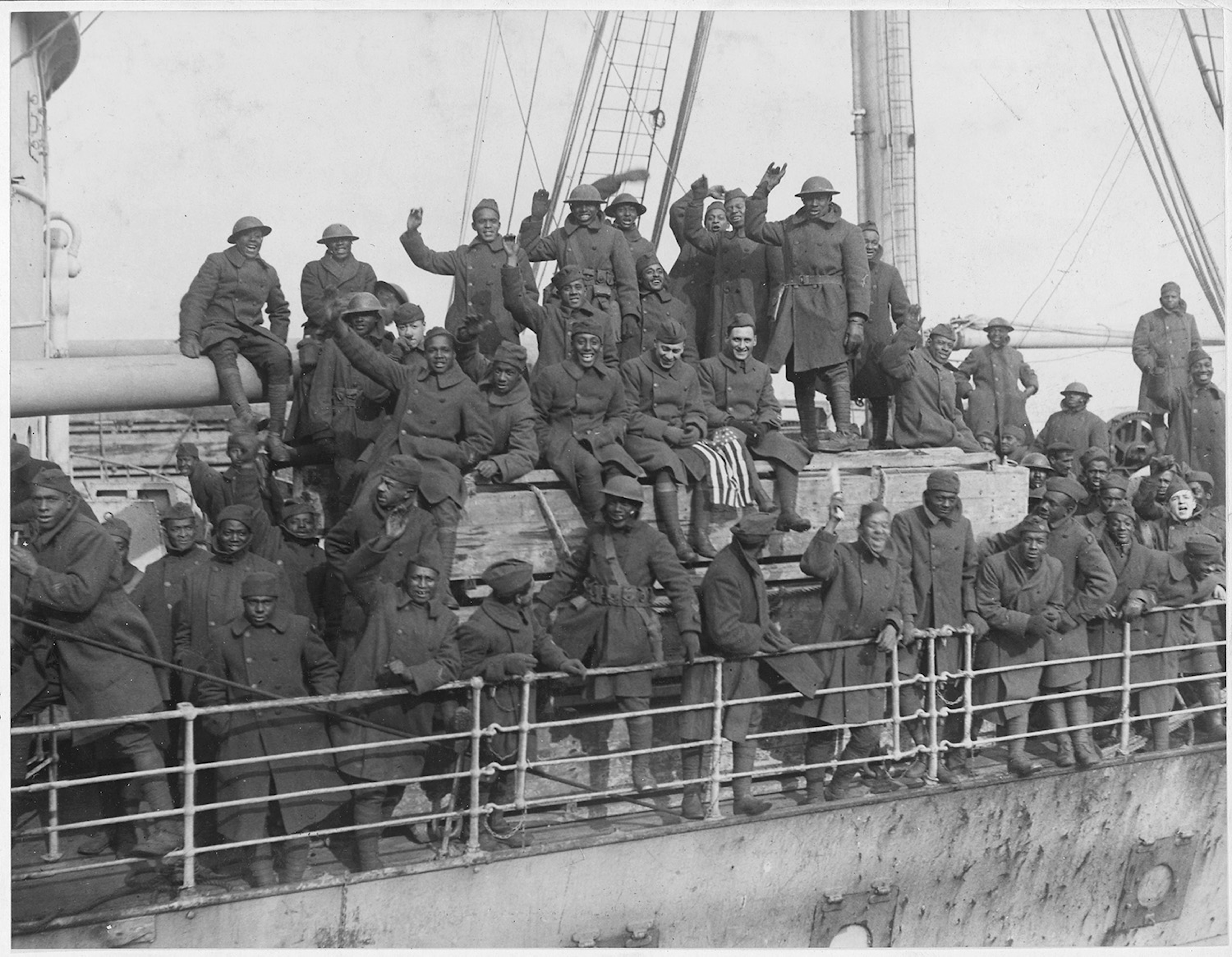 Service members of the 369th arrive at Hoboken, New Jersey. (National Archives)