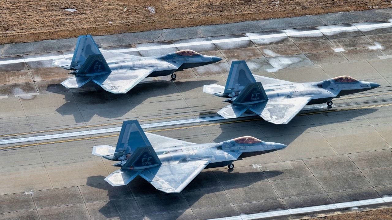 F-22 Raptor Elephant Walk