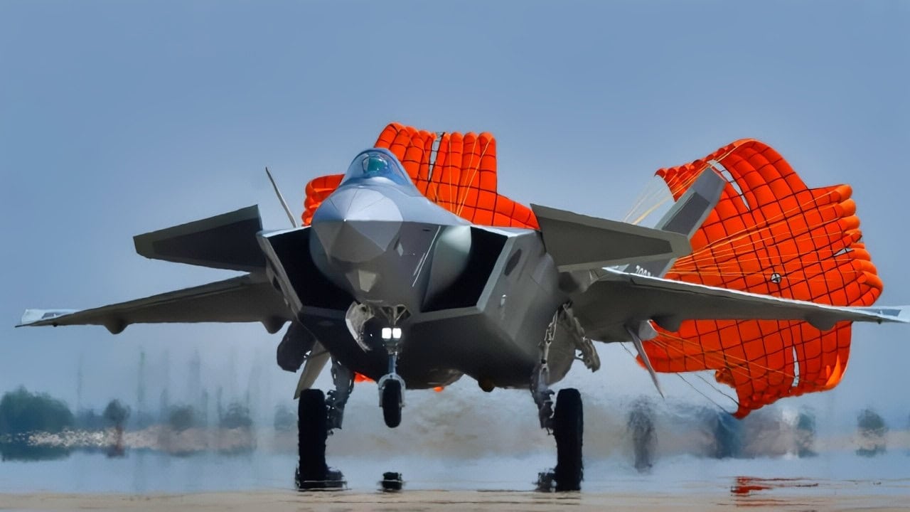 J-20 Stealth Fighter Landing