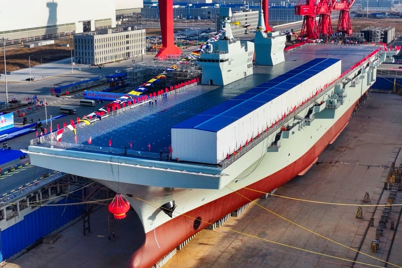 China Type 076 amphibious assault ship and PLA sealift modernization