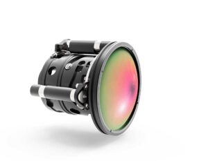 Ophir® LightIR 15-75 mm f/1.2 LWIR 电动连续变焦镜头是一种重新设计的低锗光学解决方案，旨在降低供应链风险，同时为国防、安全和工业应用提供高性能热成像。 [照片：MKS]