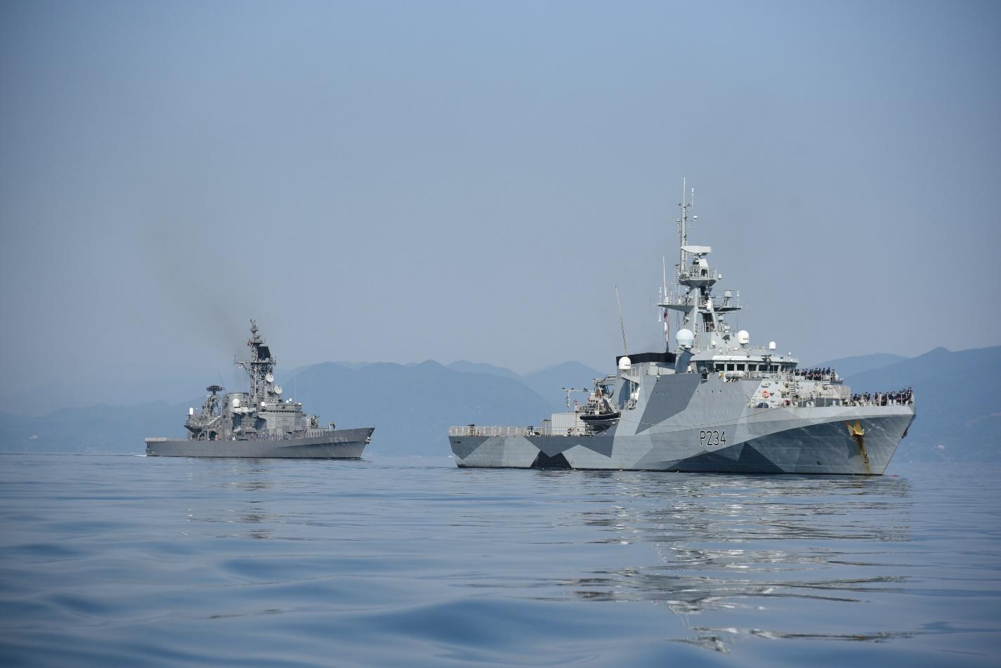 JMSDF Shimakaze and Royal Navy HMS Spey during Japan UK naval exercise