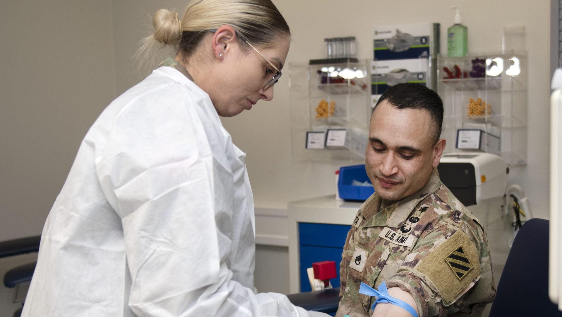 U.S. Soldiers from the 7th Mission Support Command’s Medical Support Unit – Europe supported a Soldier Readiness Processing (SRP) exercise in coordination with Kleber Clinic on Kleber Kaserne in Kaiserslautern, Germany on April 20, 2024. 200 Soldiers from the U.S. Army’s 3rd Infantry Division received their annual Periodic Health Assessment (PHA), ensuring a medically ready force. (U.S. Army photo by Elisabeth Paqué)