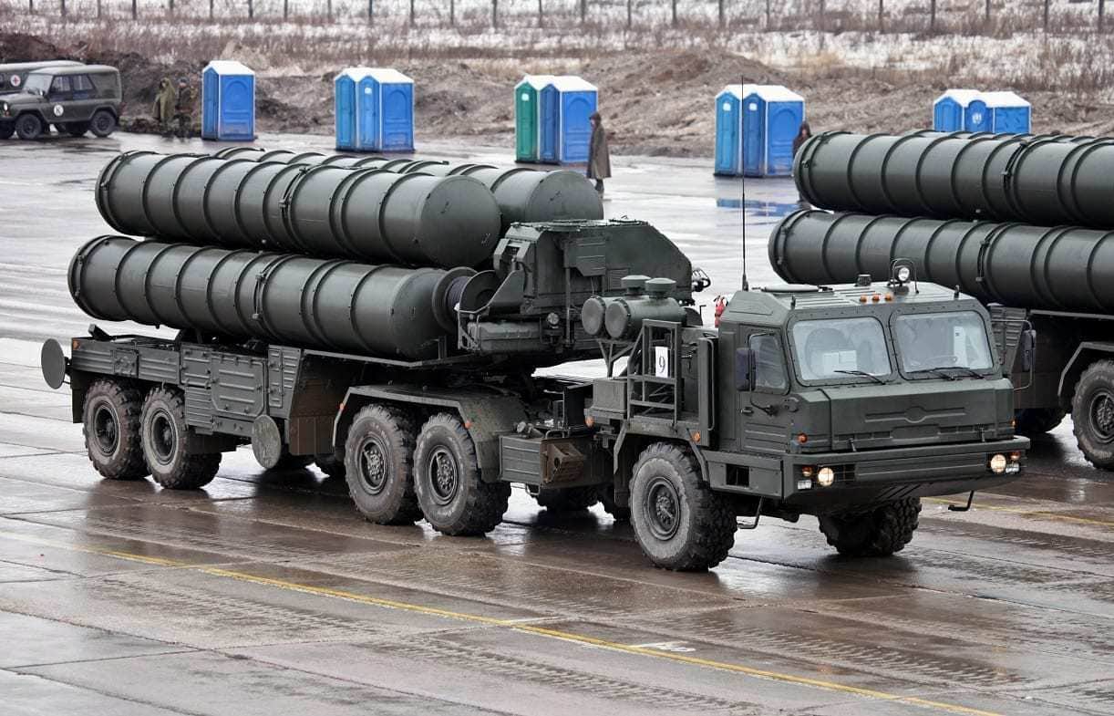 Russian S-400 air defense system, the launchers that depend on Nebo-U early warning radars targeted by Ukraine in Crimea