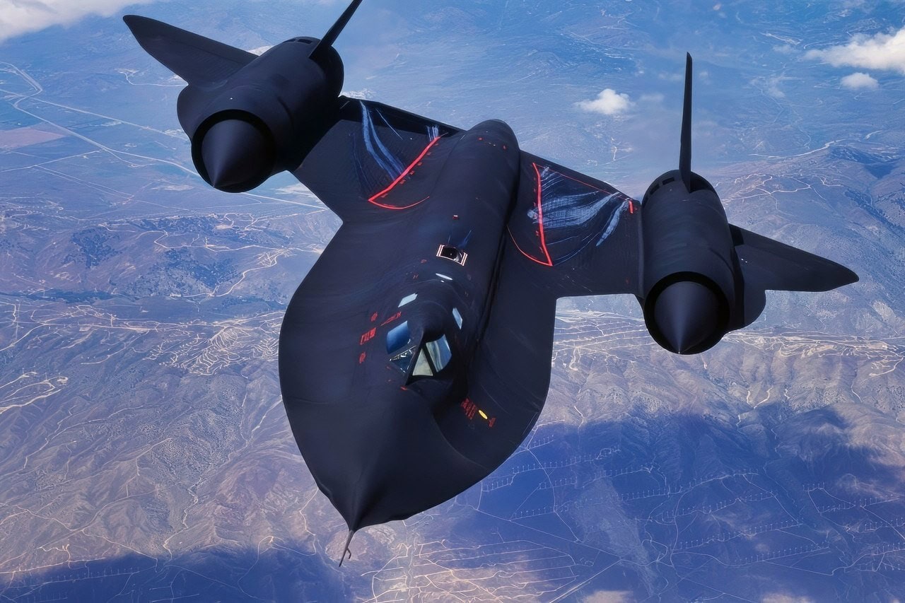 SR-71 Blackbird Flying at Top Speed