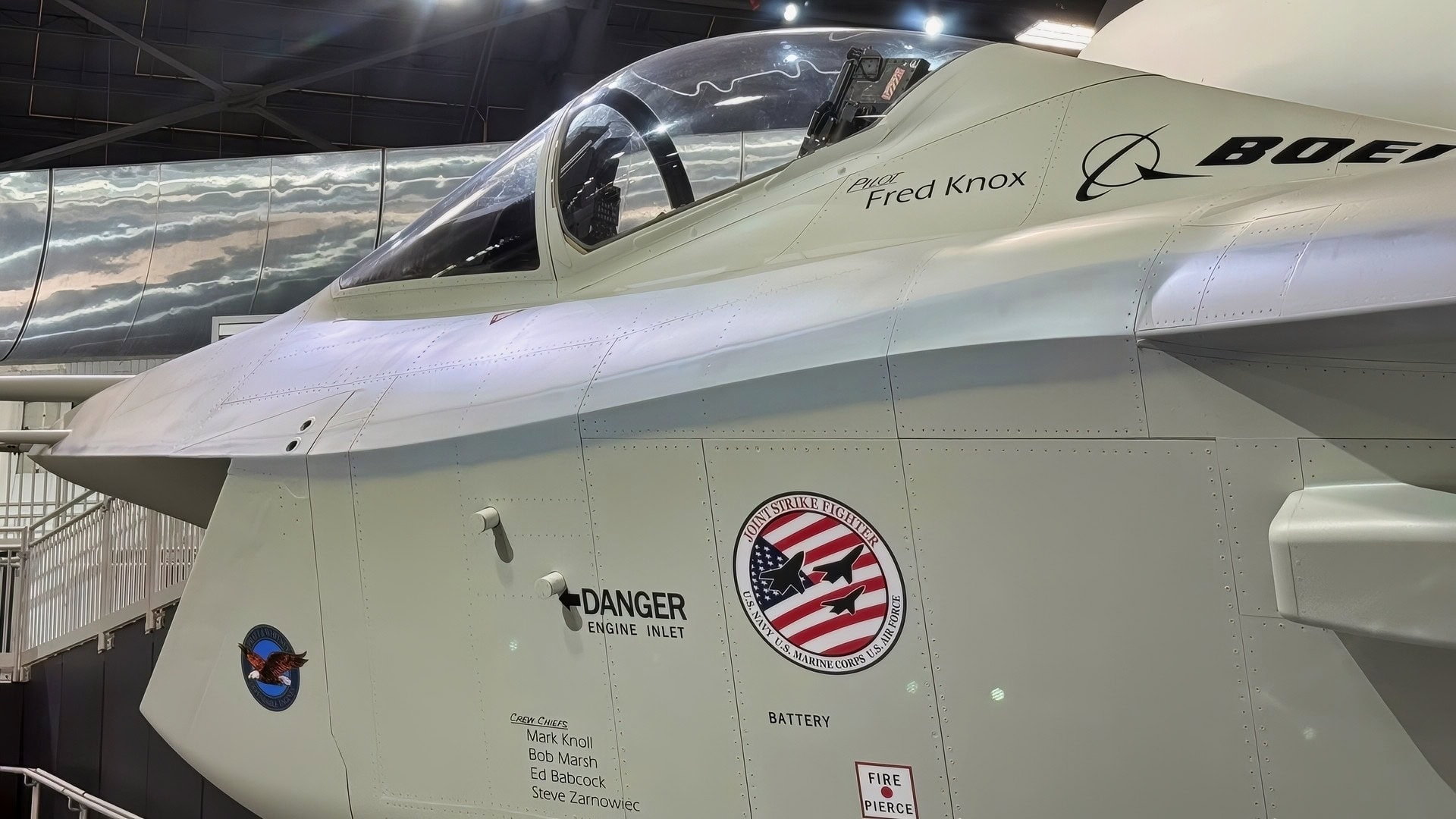 Boeing X-32 Stealth Fighter 19FortyFive Photo
