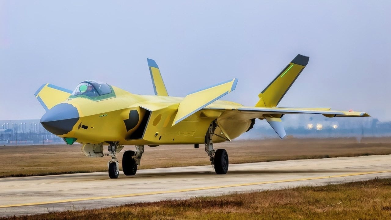J-20 Fighter from China X Screenshot