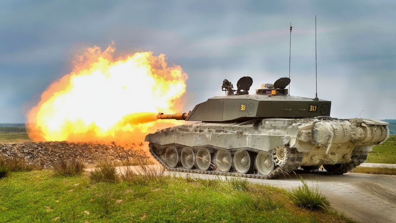 British Challenger 2 Tank.